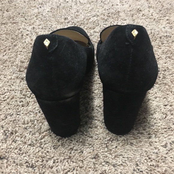 Sam Edelman Buckle Pump w/ box - Picture 4 of 6